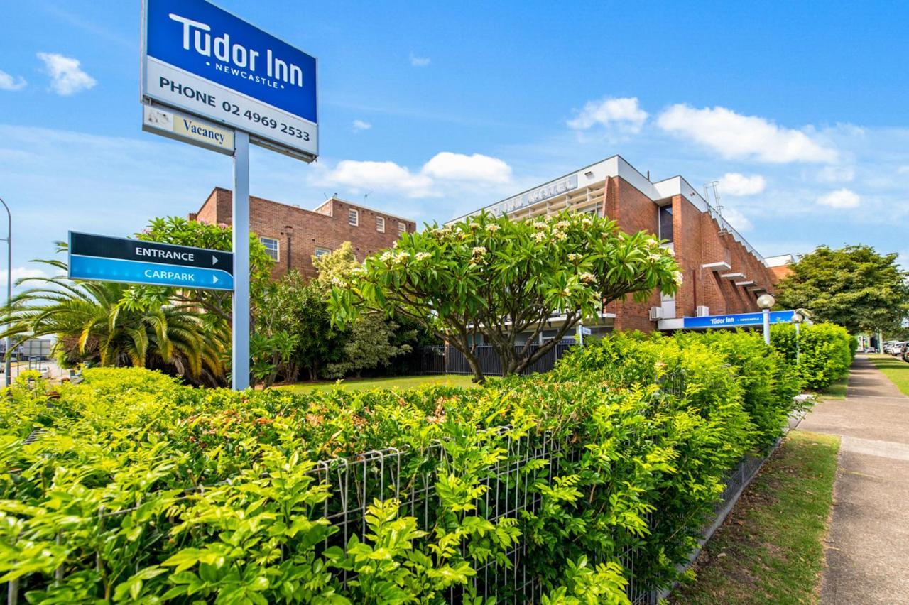 Tudor Inn نيو كاسل المظهر الخارجي الصورة